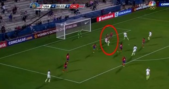 Kadın Futbolcudan Müthiş Kontrol, Muazzam Gol