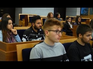 Campania - I ragazzi del "Pertini" di Afragola consiglieri regionali per un giorno (11.02.16)