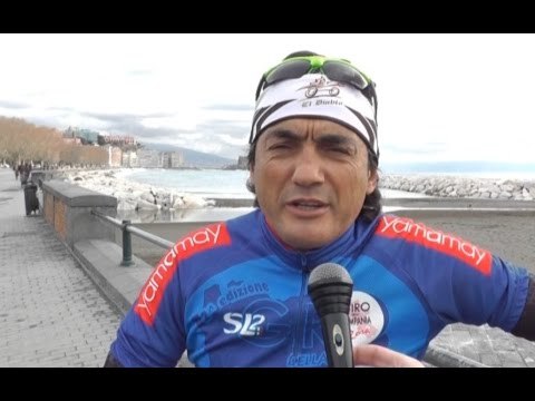 Napoli - Ciclismo, El Diablo Chiappucci sfreccia sul Lungomare (11.02.16)