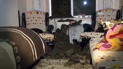 Eyüp'te toprak kayması