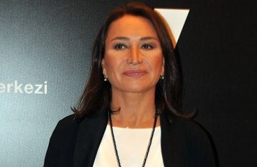 Demet Akbağ, Çocukluk Fotoğrafıyla Herkesi Duygulandırdı