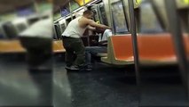 Metroda Gördüğü Evsiz Adama Üzerindeki Kıyafeti Çıkarıp Veren Koca Yürekli Adam