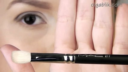 Amanda Seyfried makeup tutorial