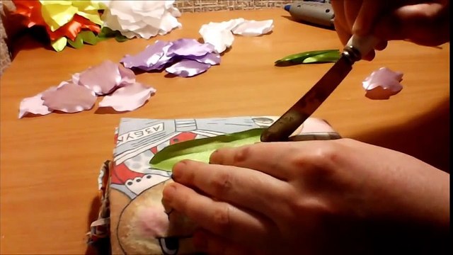 Цветок канзаши flower kanzashi - лилия на резинке