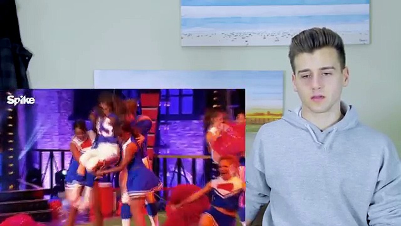Tim Tebow's "Eye of the Tiger" vs. Nina Dobrev's "Cheerleader" Reaction (Comic FULL HD 720P)