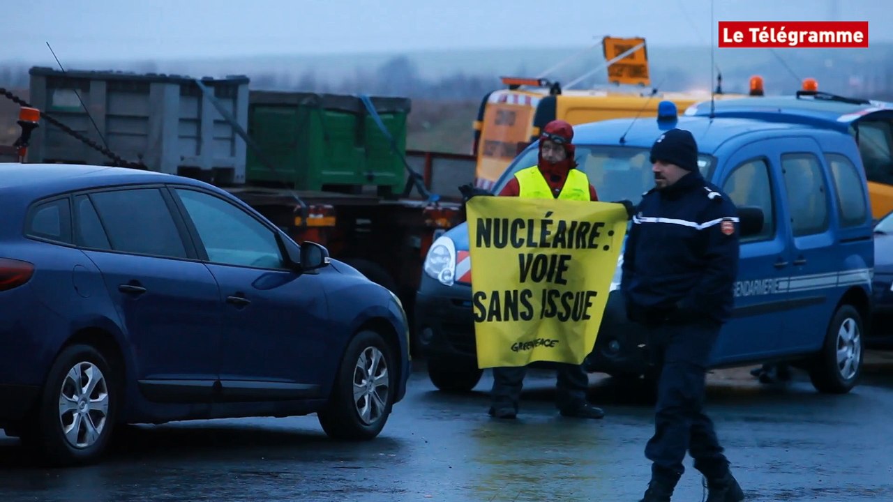 EPR. Greenpeace bloque un convoi à destination de Flamanville