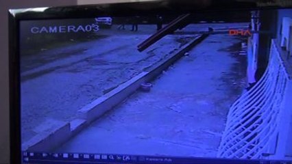 Zonguldak 2 Kişiyi Öldüren Gencin Polise Silah Çekip İntihar Etmesi Güvenlik Kamerasında
