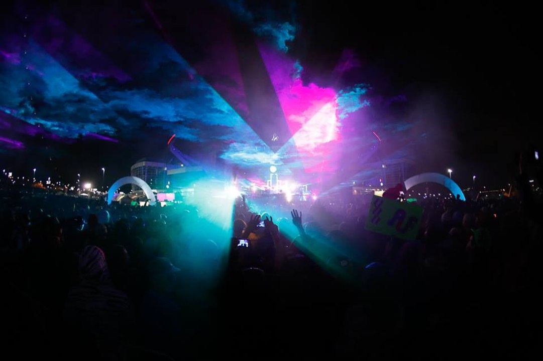 Deep House 24/7 Live Stream/EDM/House Music/Tropical/Electro Club Dance Music Mix