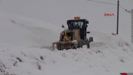 Sivas'ta 82 Köy Yolu Ulaşıma Kapalı