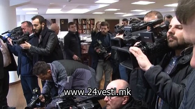 PESEV KURC VO MAKEDONIJA 12 02