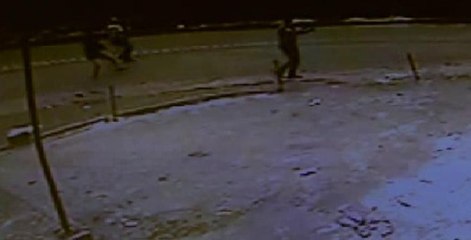 Babasını öldürüp intihar eden kişinin polisle çatışma anları  kamerada