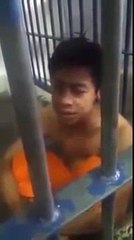 Zindandaki Arakanlı Çocuktan Ağlatan Kuran Tilaveti