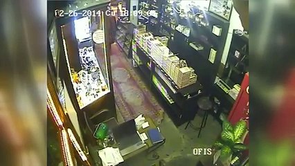 Sahte parayla alışveriş kameraya yakalandı