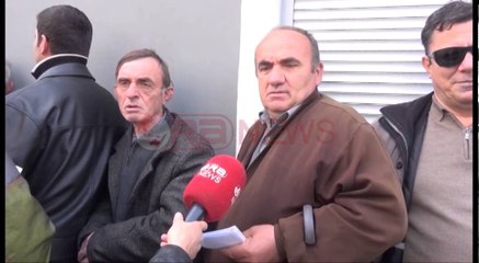 Vëzhgimi i Ora News , Elbasan, vijojnë radhët për kartën e shëndetit- Ora News-