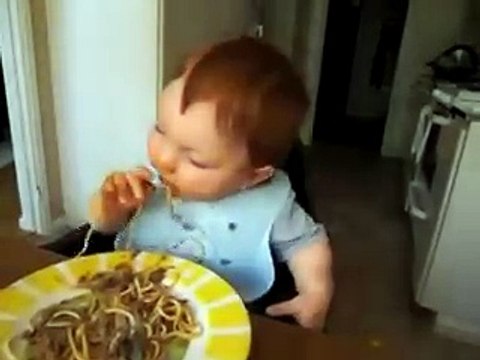 И колыбельных не надо))))))смеялась до слез!клевый малыш