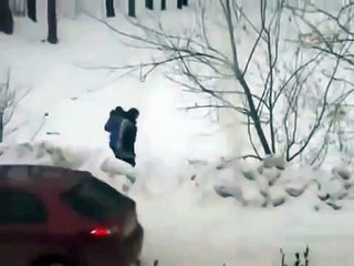 Как пьяные девки за пивом ходили