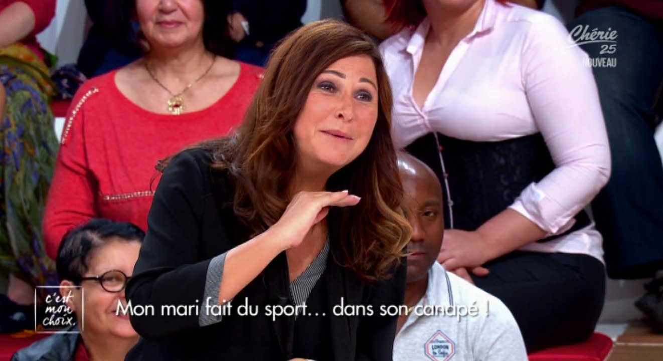 Evelyne Thomas perturbée par un invité dans C'e...