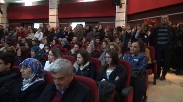 Bolu'da 1043 Üniversiteli Laptopla Ödüllendirildi