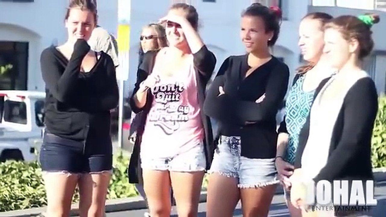 Getting Girls With Magic - Public Prank - Kissing Strangers -  Best Pranks 2016