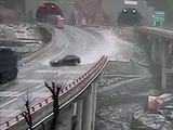 Crash accident ; Huge aquaplaning between cars and trucks on a bridge !!