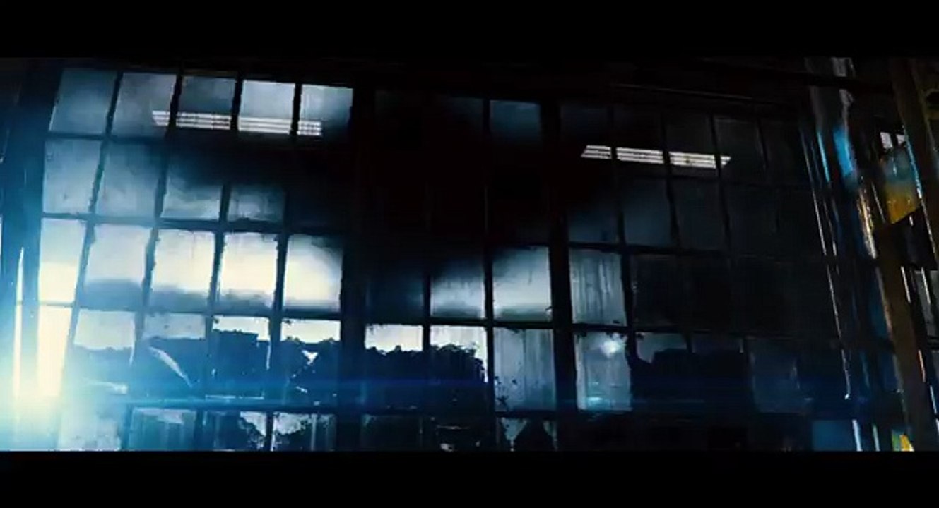 Batman v Superman: Dawn of Justice - Official Final Trailer [HD]