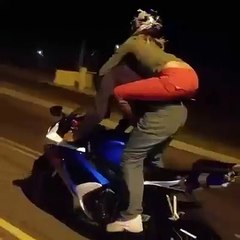 Motosiklet ile yapılan ölüm dansı!