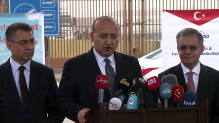 Cem mil refugiados sírios na fronteira turca