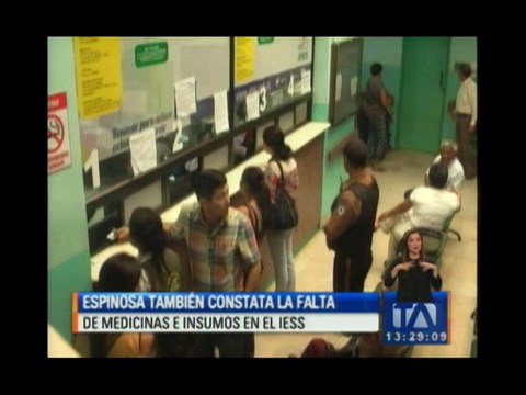 Richard Espinoza constata falta de medicinas en el hospital de Machala