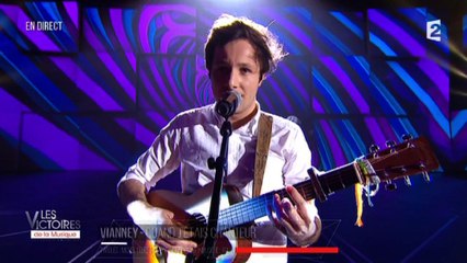 L'hommage de Vianney à Michel Delpech aux Victoires de la Musique