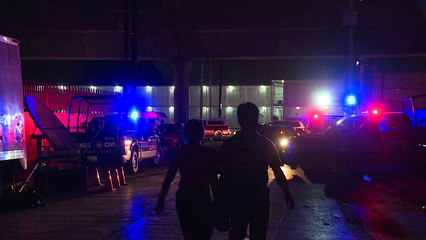 Desmayos y llantos frente a cárcel de motín en México