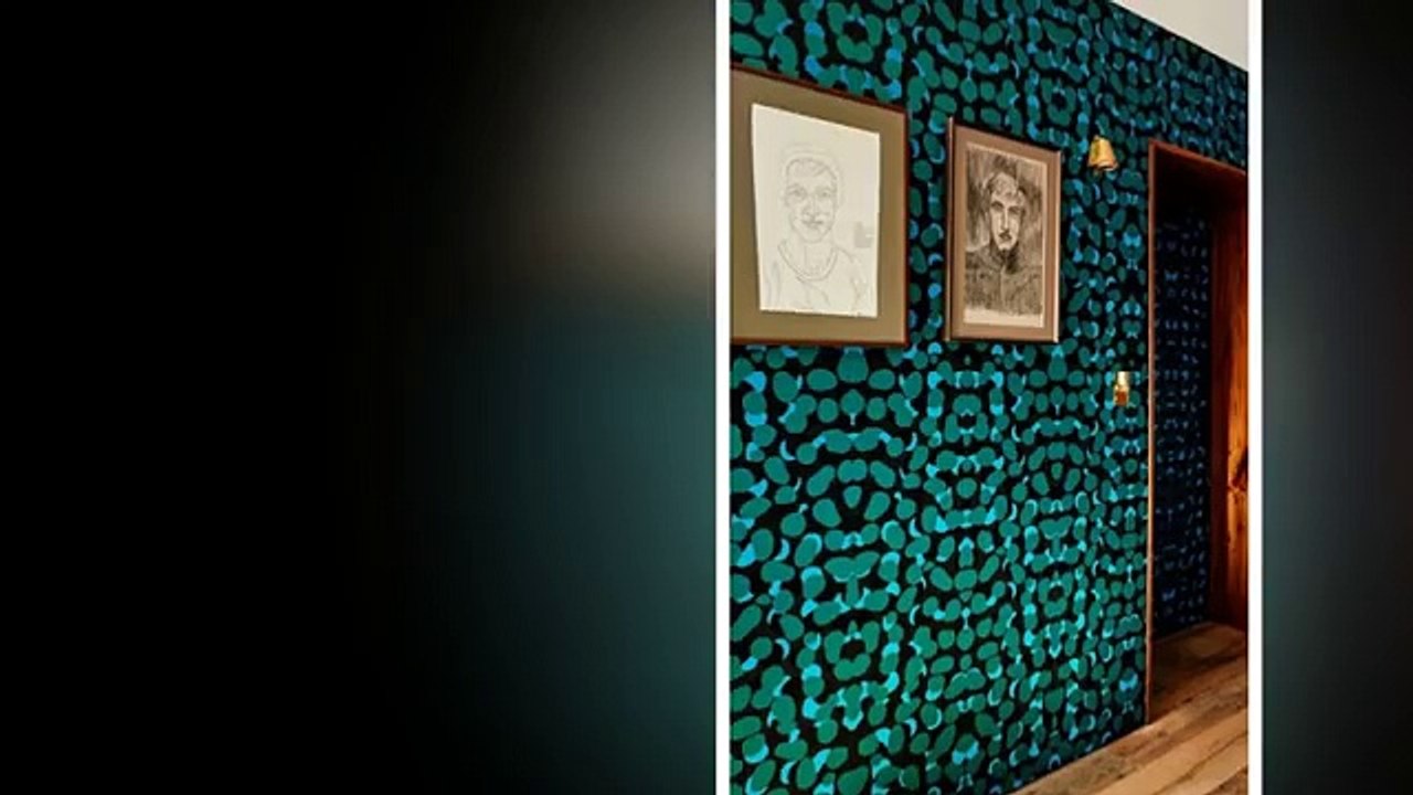 Как оформить стены в коридоре красиво и практично
