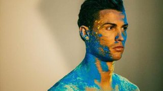 Cristiano Ronaldo: It knows more about his body painting for CR7 Underwear! 2016