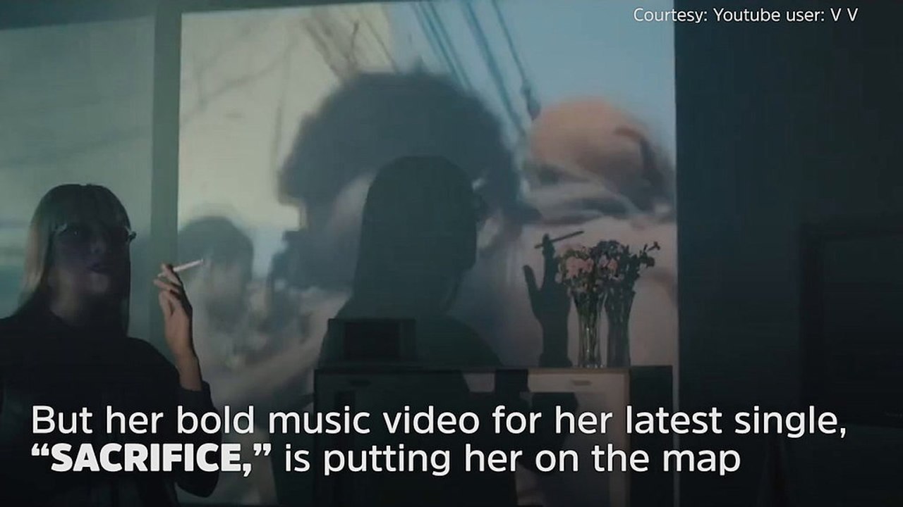 Singer V V Brown’s Unapologetic Whiteface in Her Video Is Sparking a Major Conversation