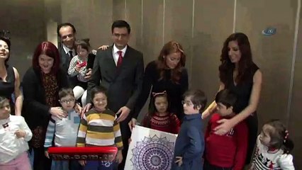 Down sendromlu çocuklarla mandala boyadı