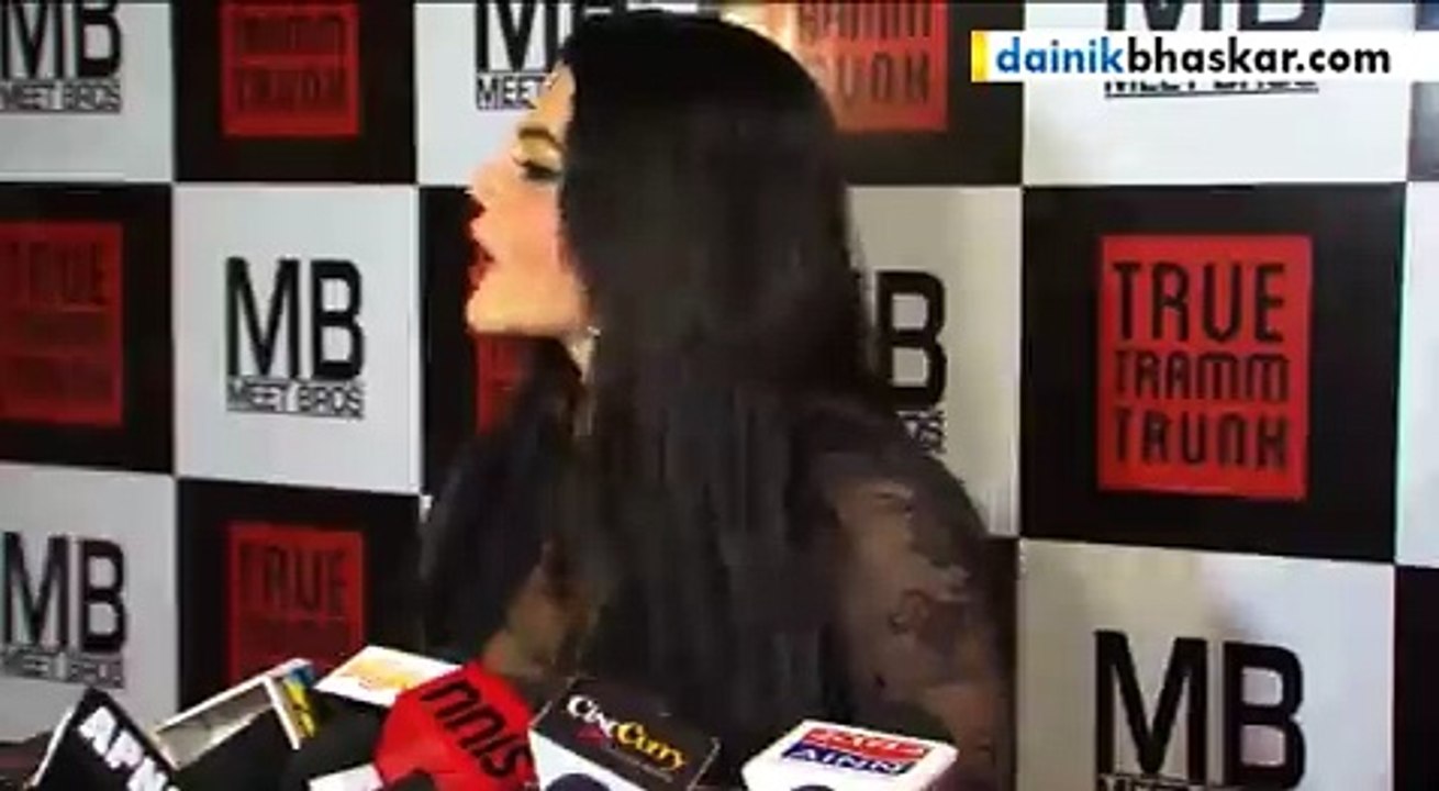 Like Sunny Leone , Rakhi Sawant want to become a PornStar