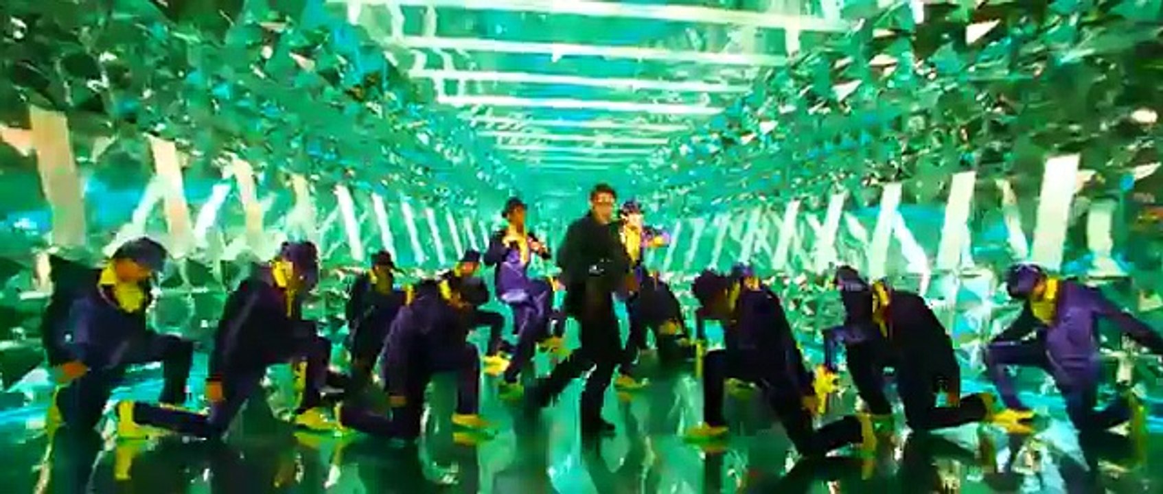 _Desi Beat_ (Full Video Song) Bodyguard (2011) Feat. Salman Khan, Kareena Kapoor