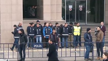 Adliye önünde toplanmalar başladı