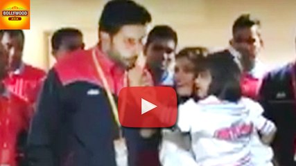 Aaradhya Bachchan GAVE A BITE Of Cake To Dad Abhishek | Bollywood Asia