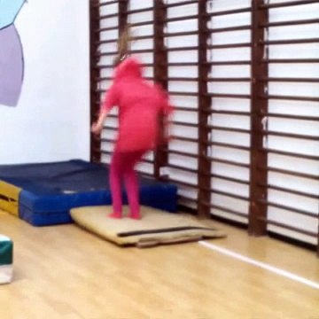 Тренировка -Акробатика- сальто вперёд и фляк назад