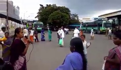 மா.கி.சீதாலட்சுமி ( நாம் தமிழர் கட்சி பவானி சட்ட மன்ற தொகுதி வேட்பாளர் )   பரப்புரை - பவானி பேருந்து நிலையத்தில்