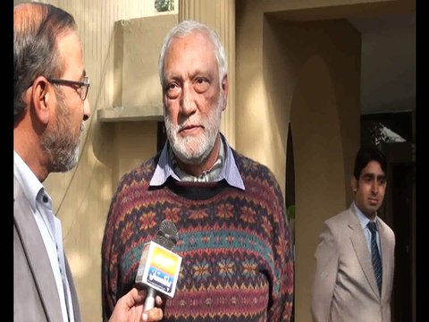 Capt.(R) M.A.Farooqi Chairman Standing Committee for Housing & Planning of FPCCI talking with Shakeel Anjum at FPCCI LHR