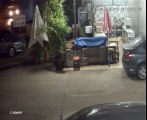 Accident de voiture impressionnant filmé par une caméra de surveillance