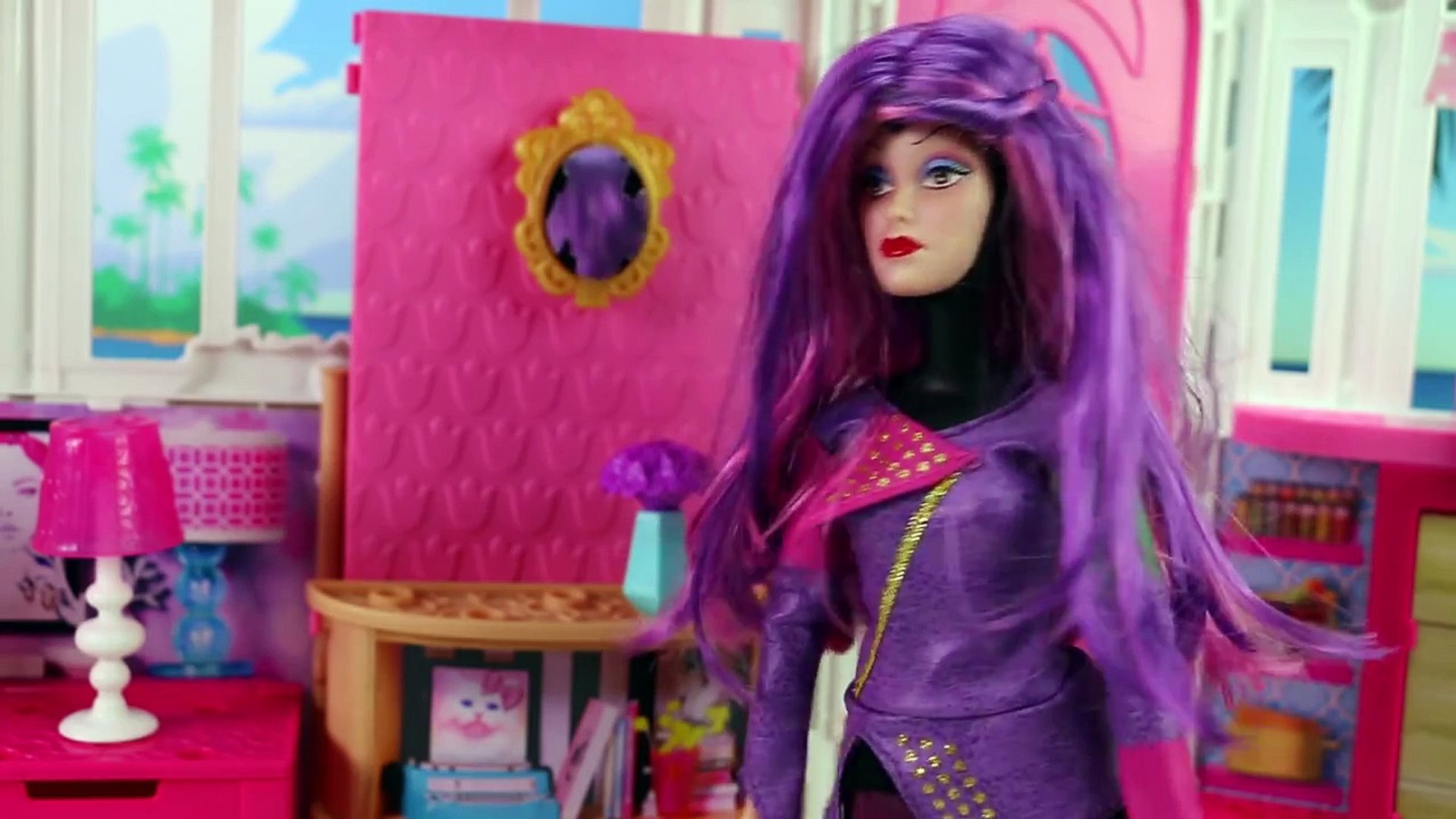 Newest Descendants Mal and Evie Dolls Toy Review. DisneyToysFan. - video  Dailymotion