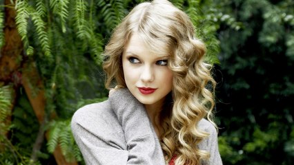 Top 10 Most Famous Female Celebrities In The World 2016