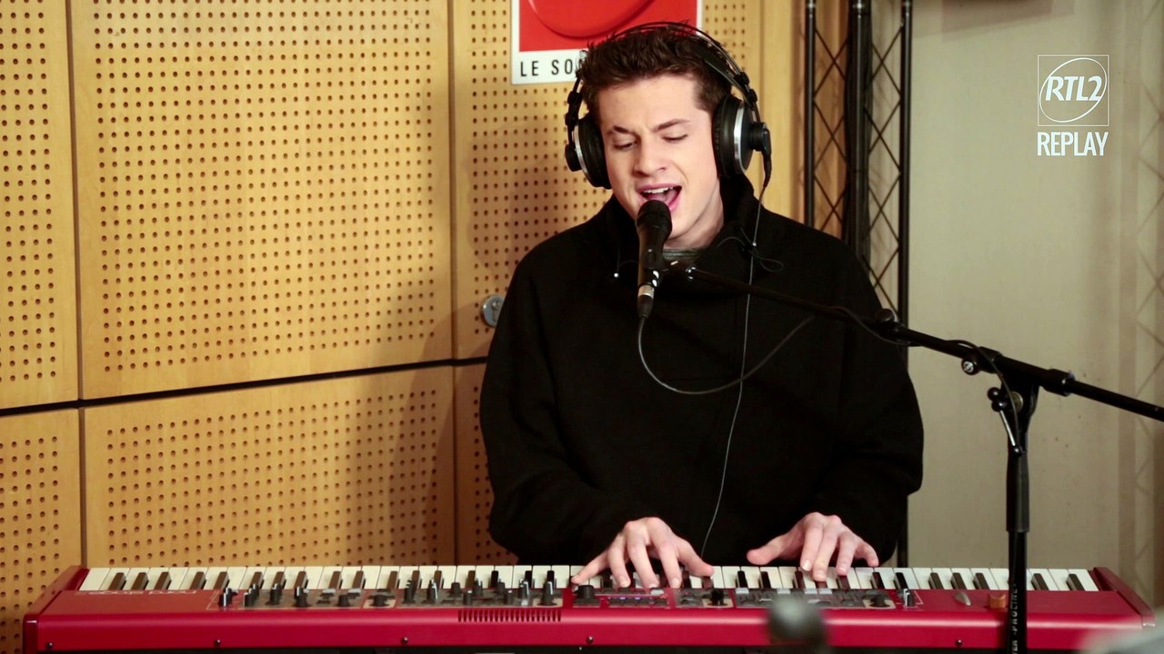 Charlie Puth - "One Call Away" en Session Très Très Privée