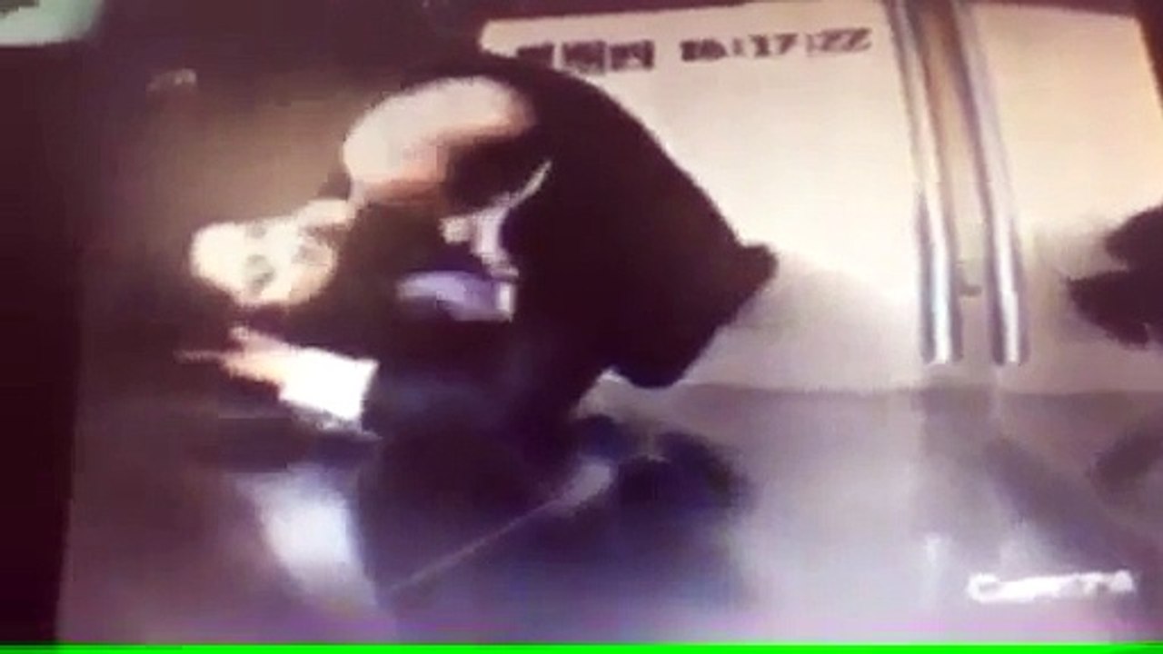 CDA Islamabd DG Admin Caught Red Handed in a Lift