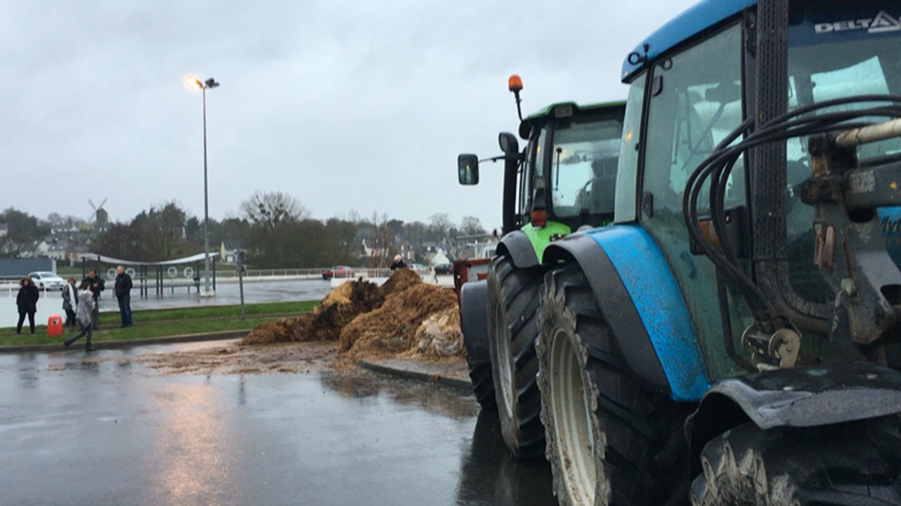 Le Leclerc bloqué par les agriculteurs