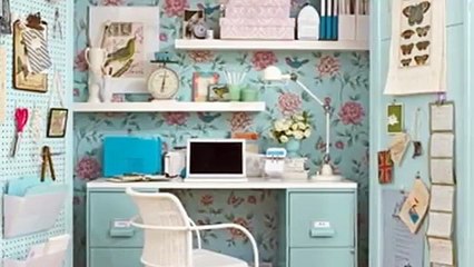 Письменный стол для школьника  формы и стили