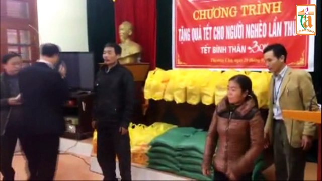 Tang qua tet cho nguoi ngheo tt Chu Xuan Binh Than 2016