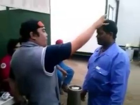 Pakistani Magician Man Magic With Hot Girl - Desi Girls Video